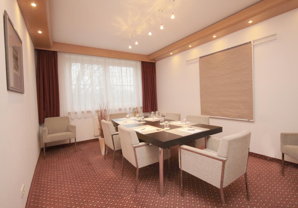Dorint Airport-Hotel Berlin-Tegel עסק תמונה