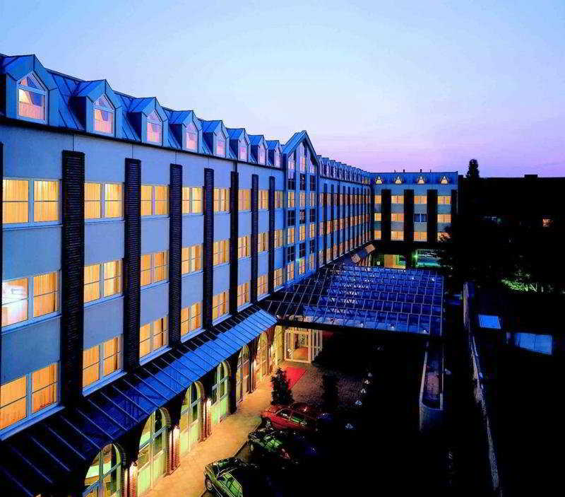Dorint Airport-Hotel Berlin-Tegel מראה חיצוני תמונה