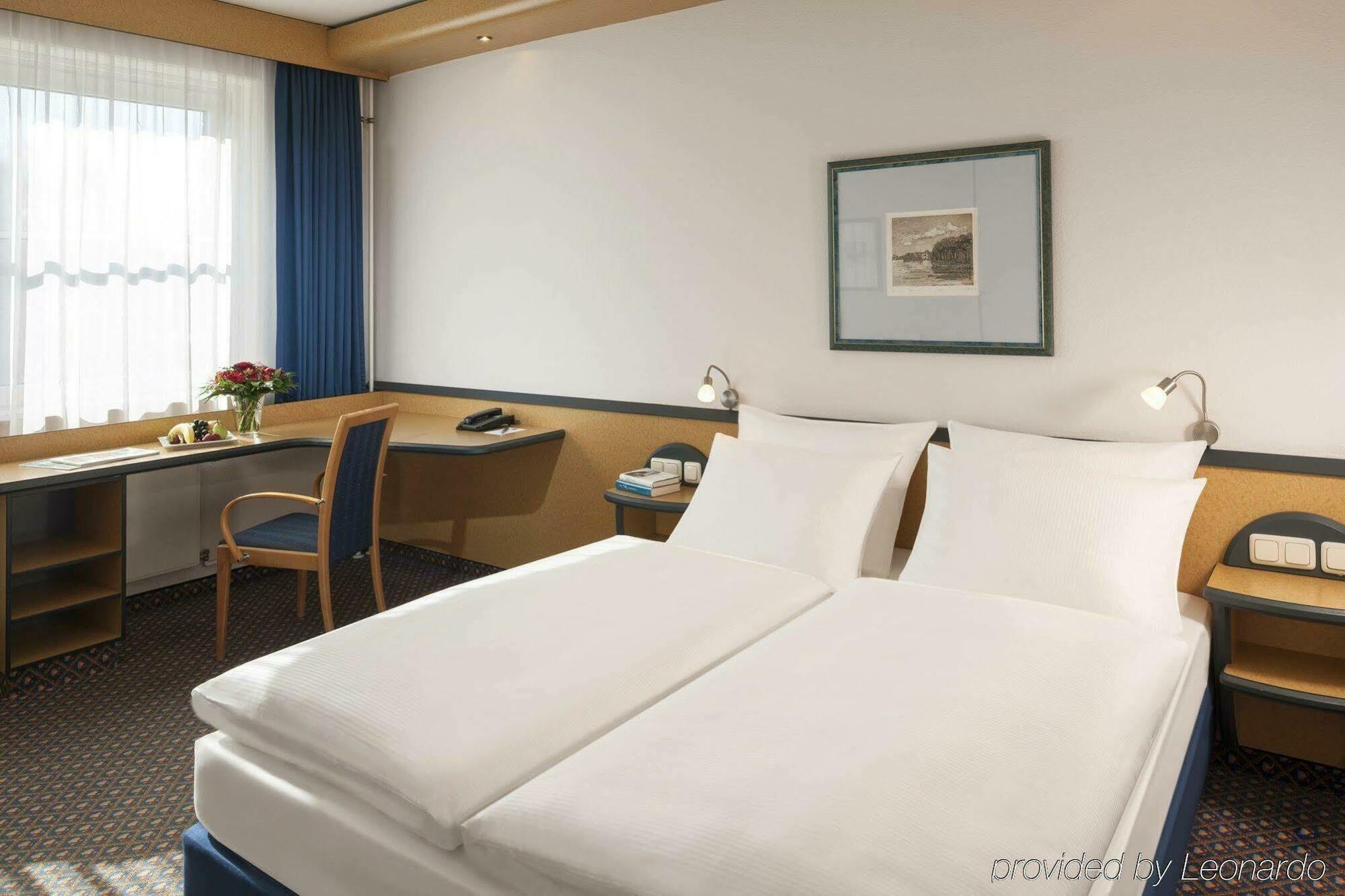 Dorint Airport-Hotel Berlin-Tegel מראה חיצוני תמונה